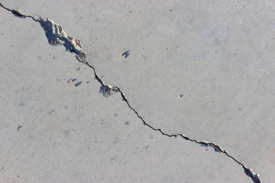 A concrete with a big crack